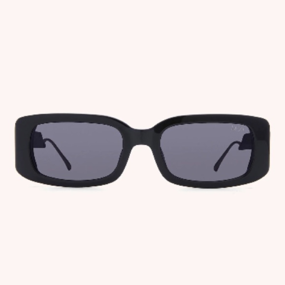 DEZI Drippy Sunglasses